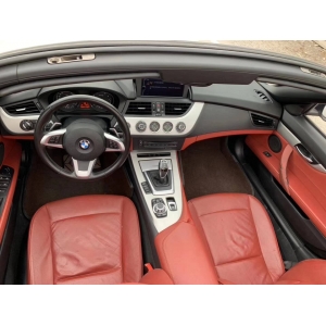 2013年新款电子档宝马Z4 2.0T前